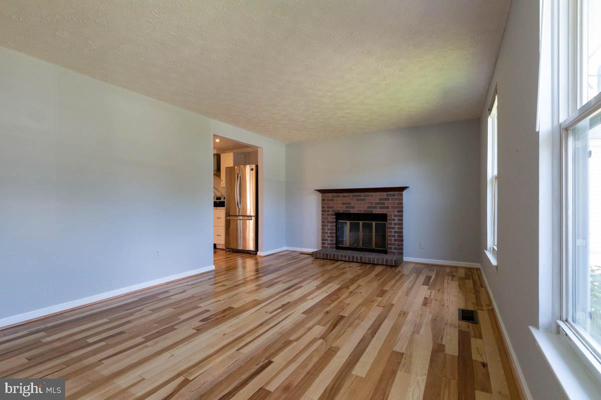 VALLEY STREAM ESTATES - Residential