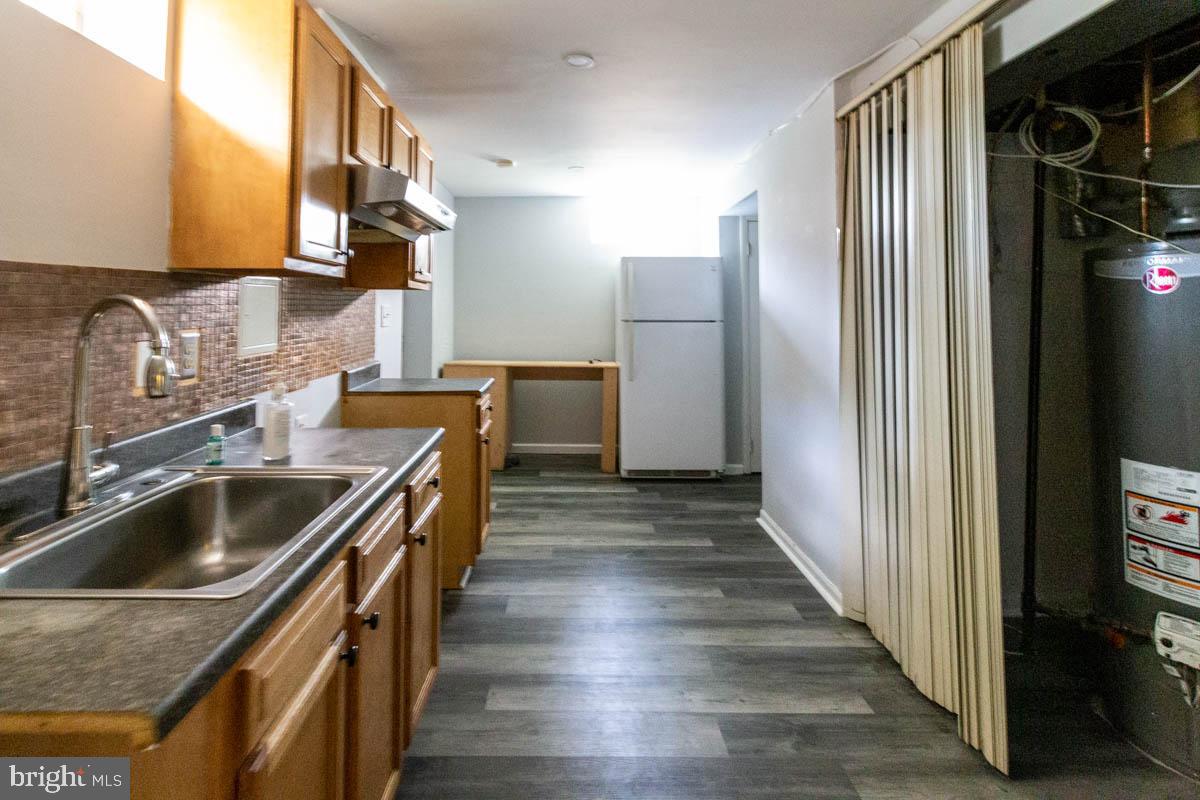 VALLEY STREAM ESTATES - Residential