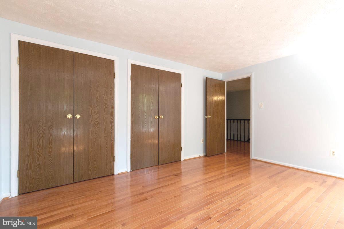 VALLEY STREAM ESTATES - Residential