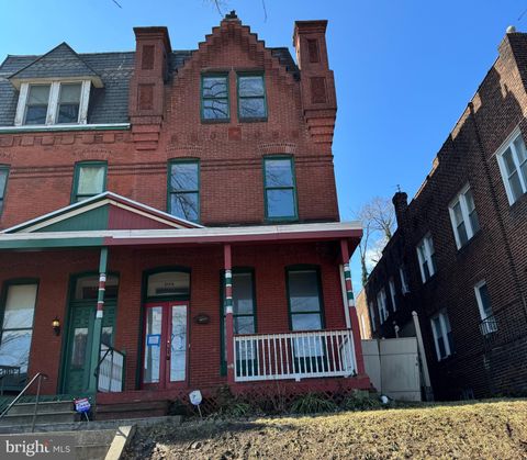 2126 MOUNT ROYAL TERRACE BALTIMORE MD 21217