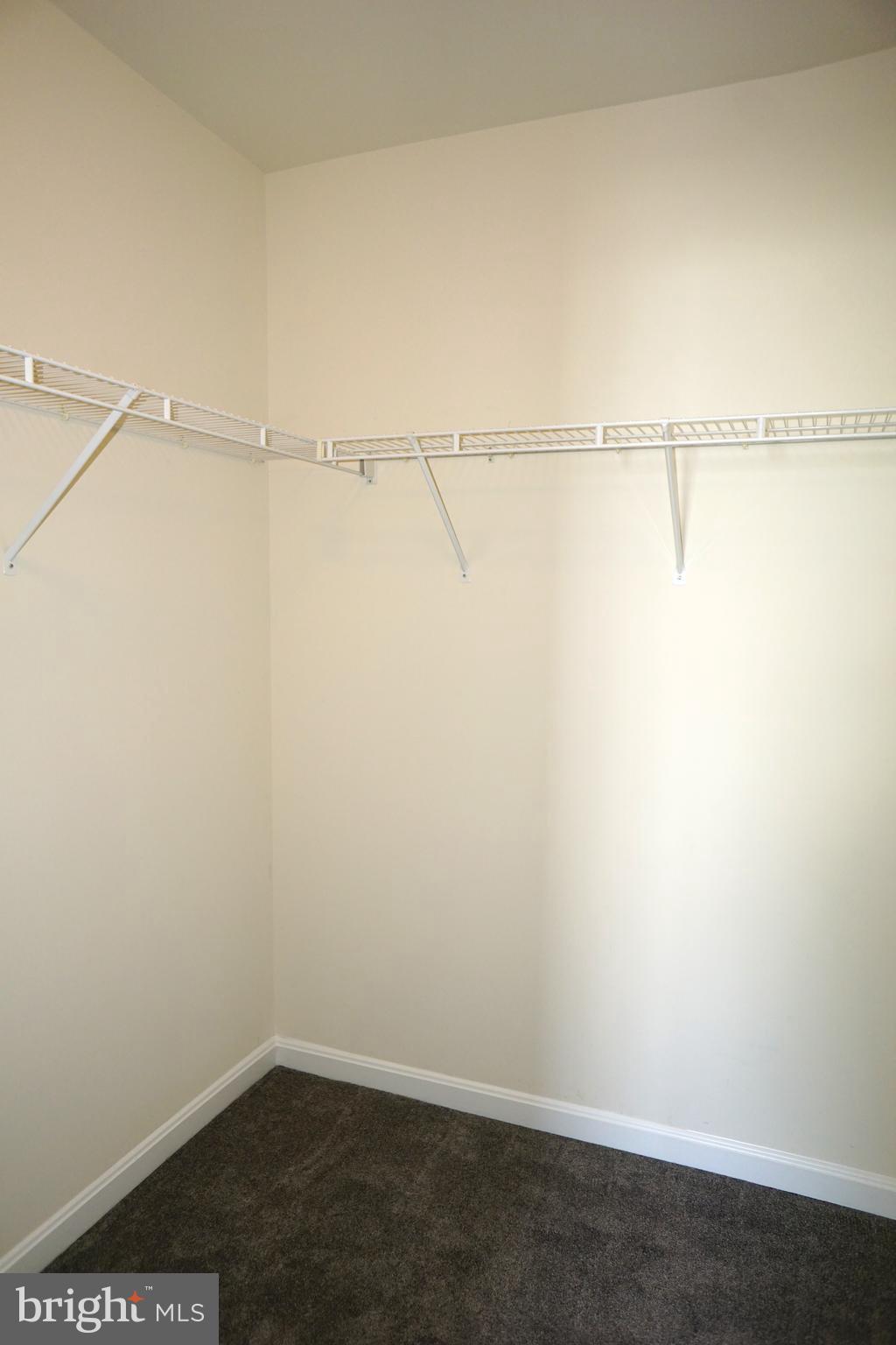 ENGLAND RUN NORTH - Residential