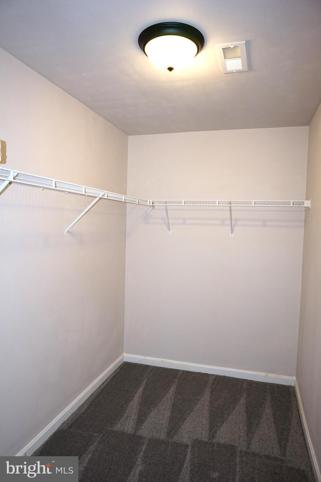 ENGLAND RUN NORTH - Residential