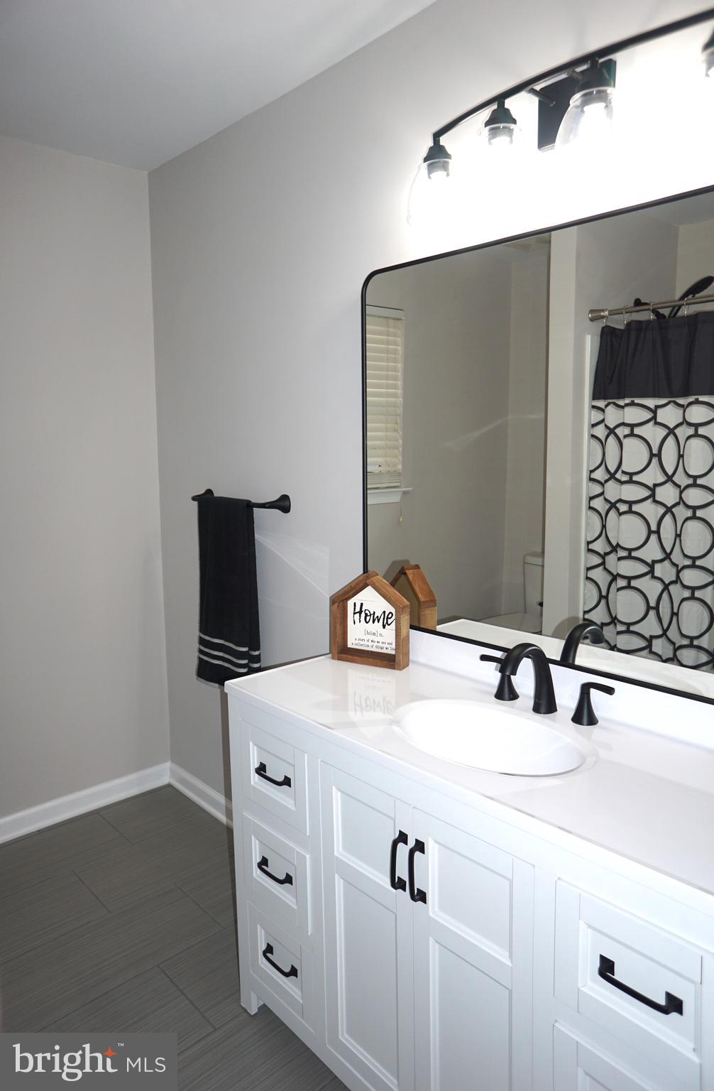 ENGLAND RUN NORTH - Residential