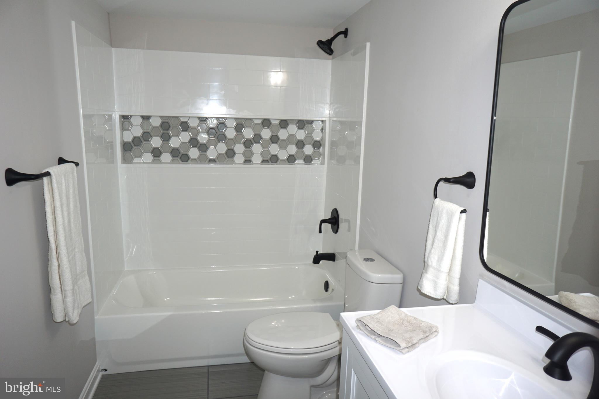 ENGLAND RUN NORTH - Residential