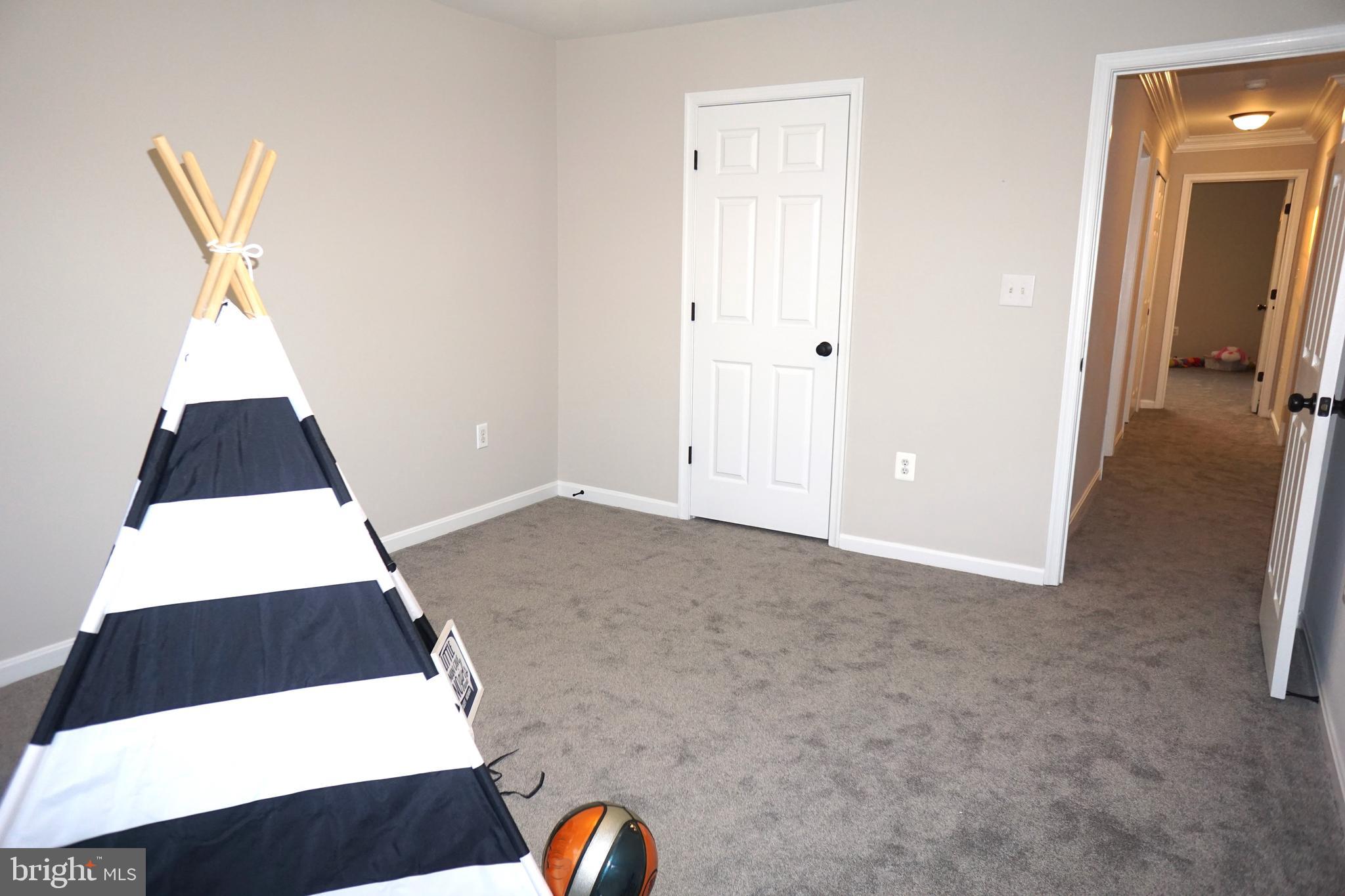 ENGLAND RUN NORTH - Residential