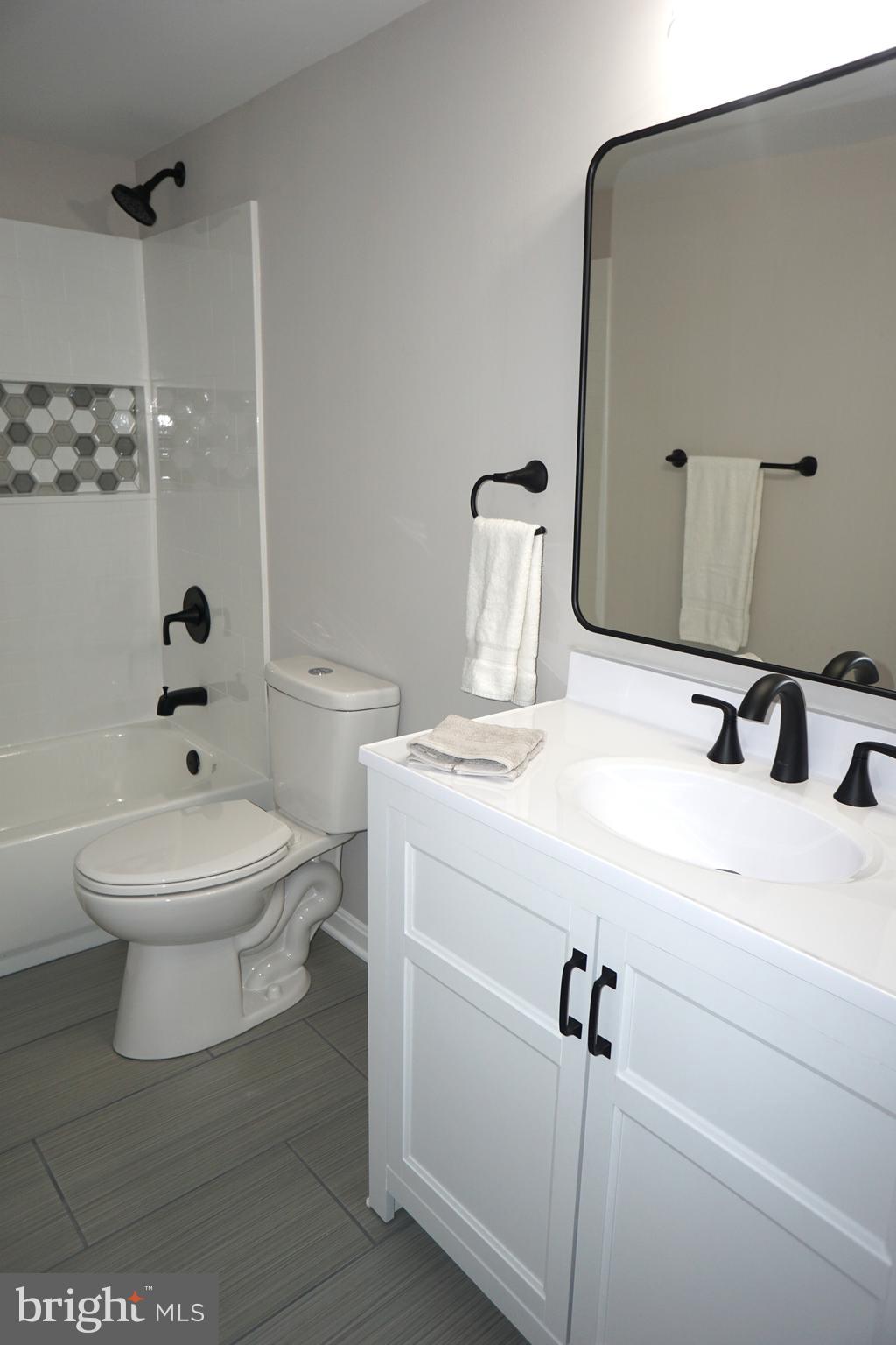 ENGLAND RUN NORTH - Residential