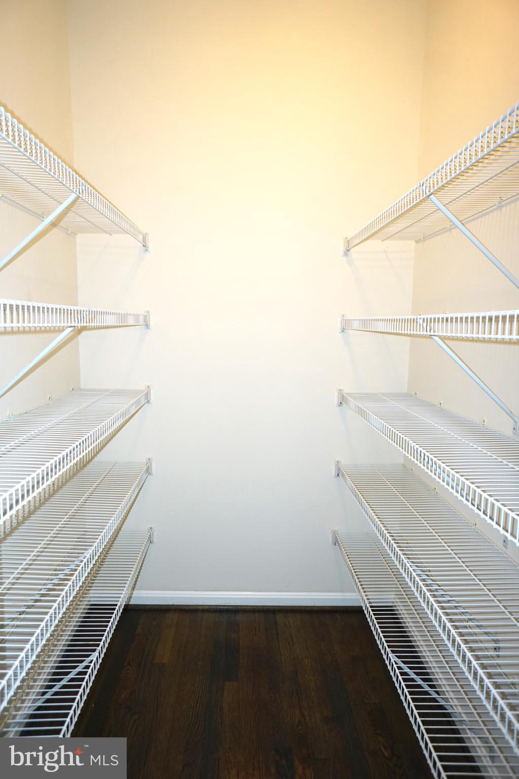 ENGLAND RUN NORTH - Residential