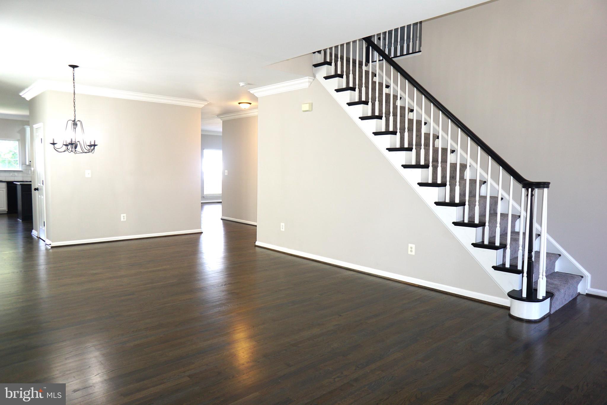 ENGLAND RUN NORTH - Residential