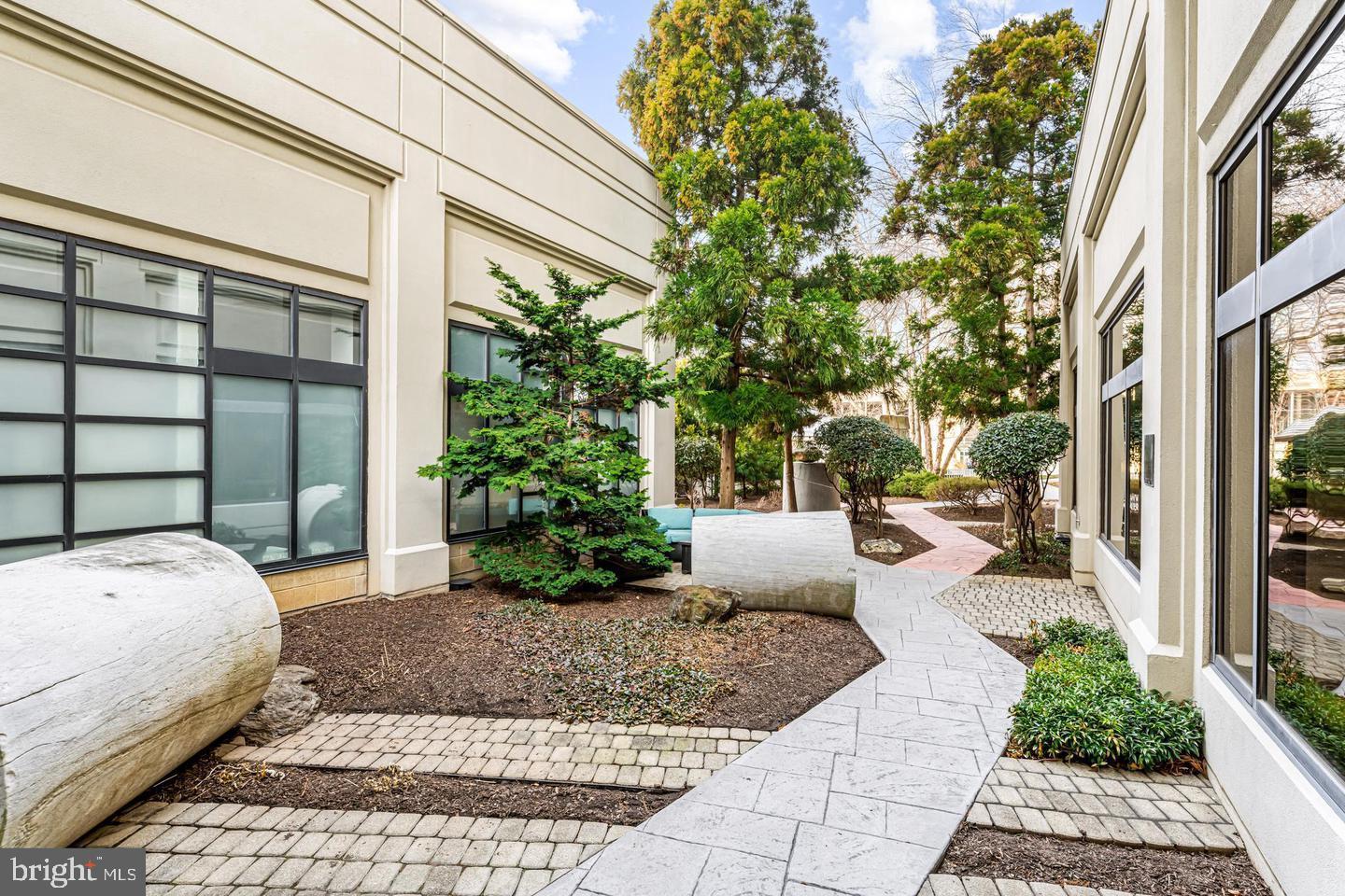 ART MUSEUM AREA - Residential