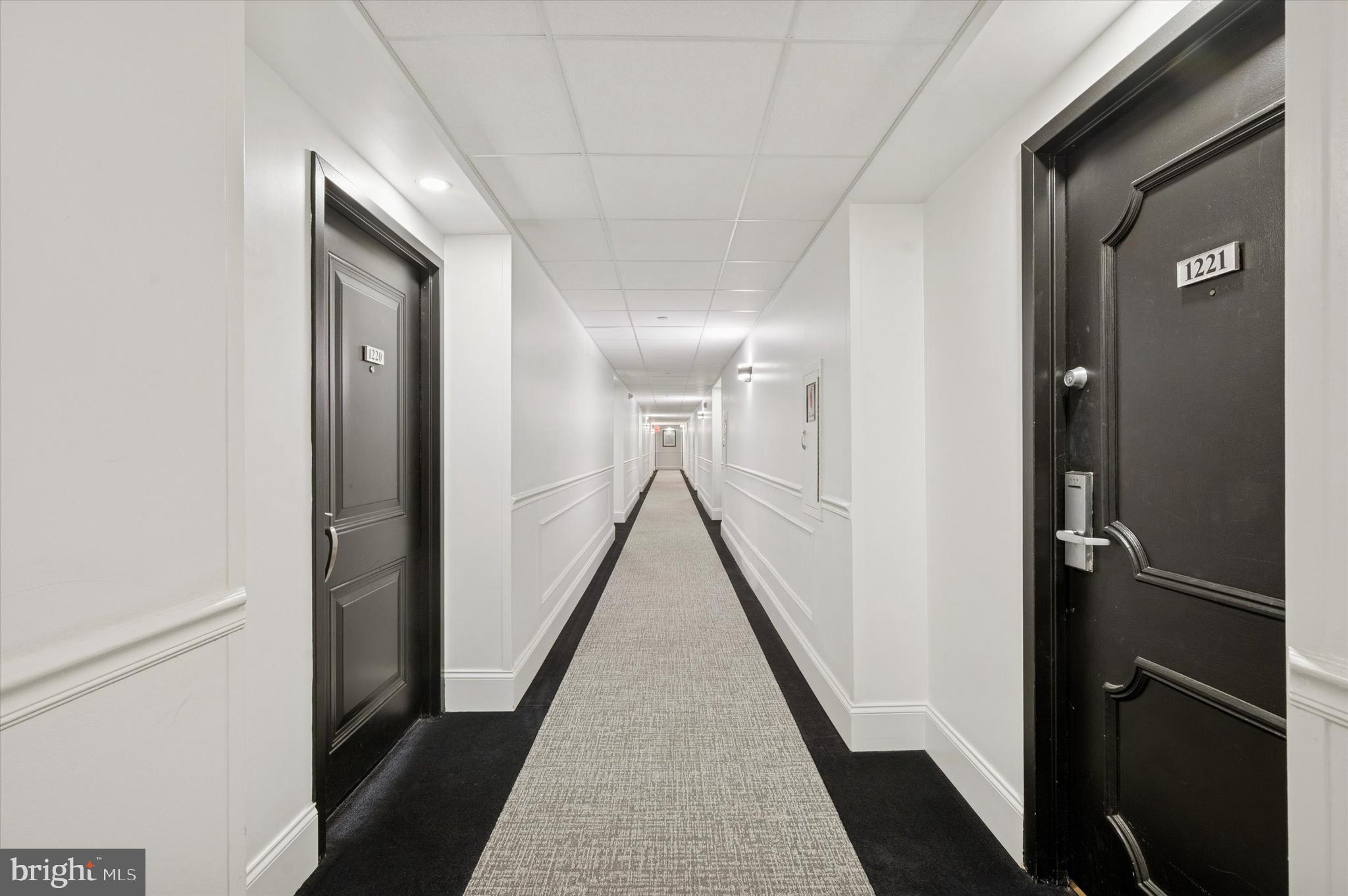 2001 HAMILTON STREET 1221