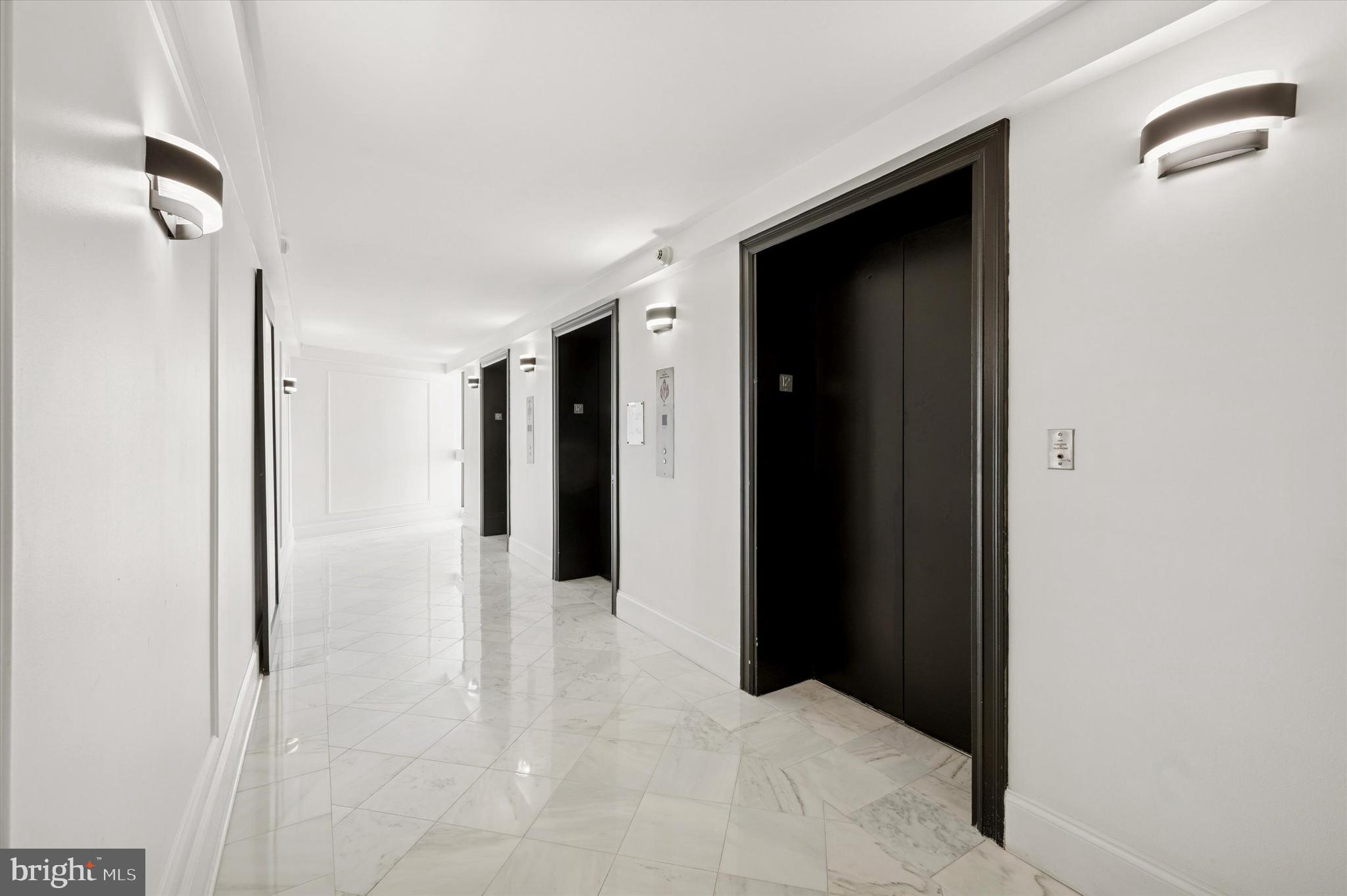 2001 HAMILTON STREET 1221