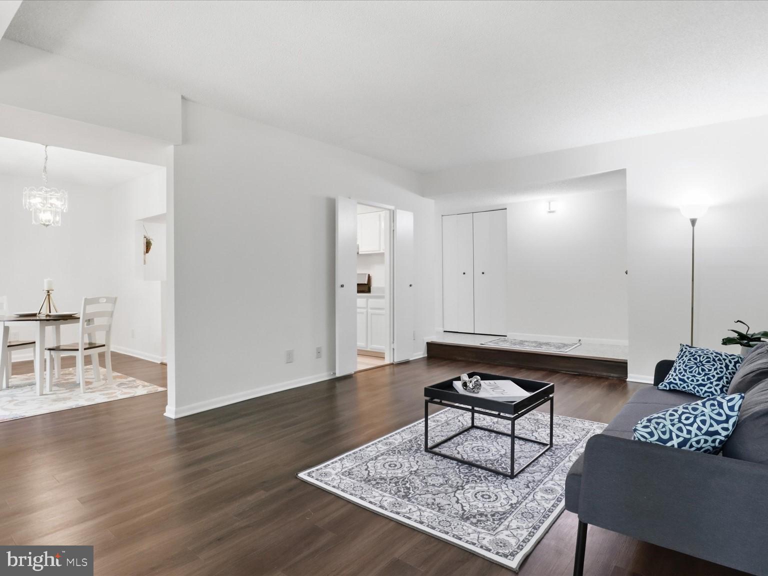 HUNTERS WOODS VILLAGE - Residential