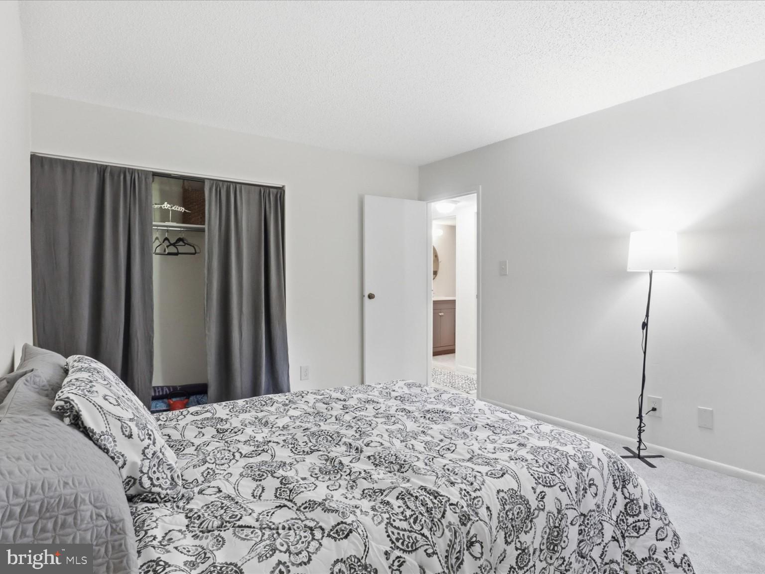 HUNTERS WOODS VILLAGE - Residential