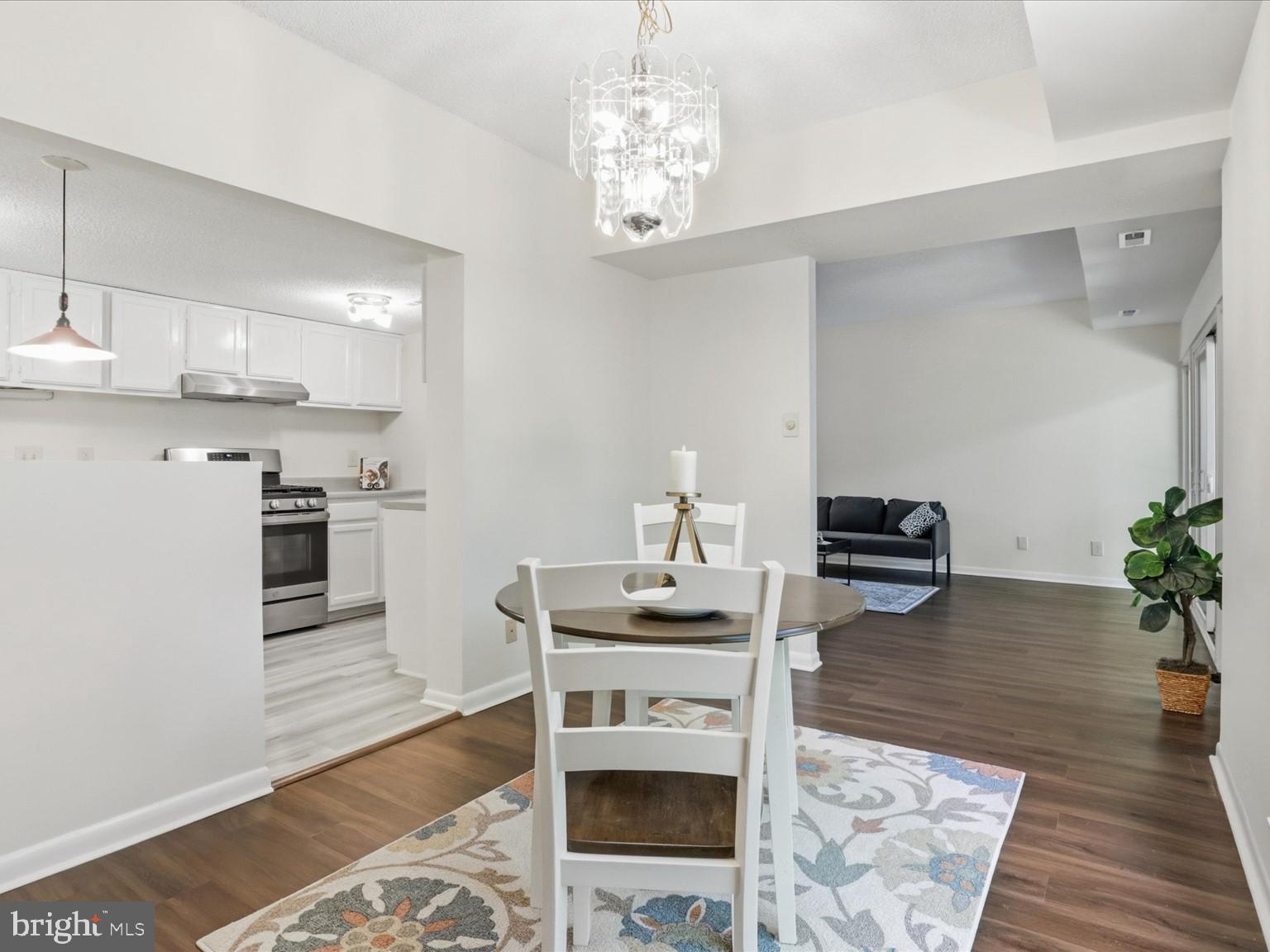 HUNTERS WOODS VILLAGE - Residential