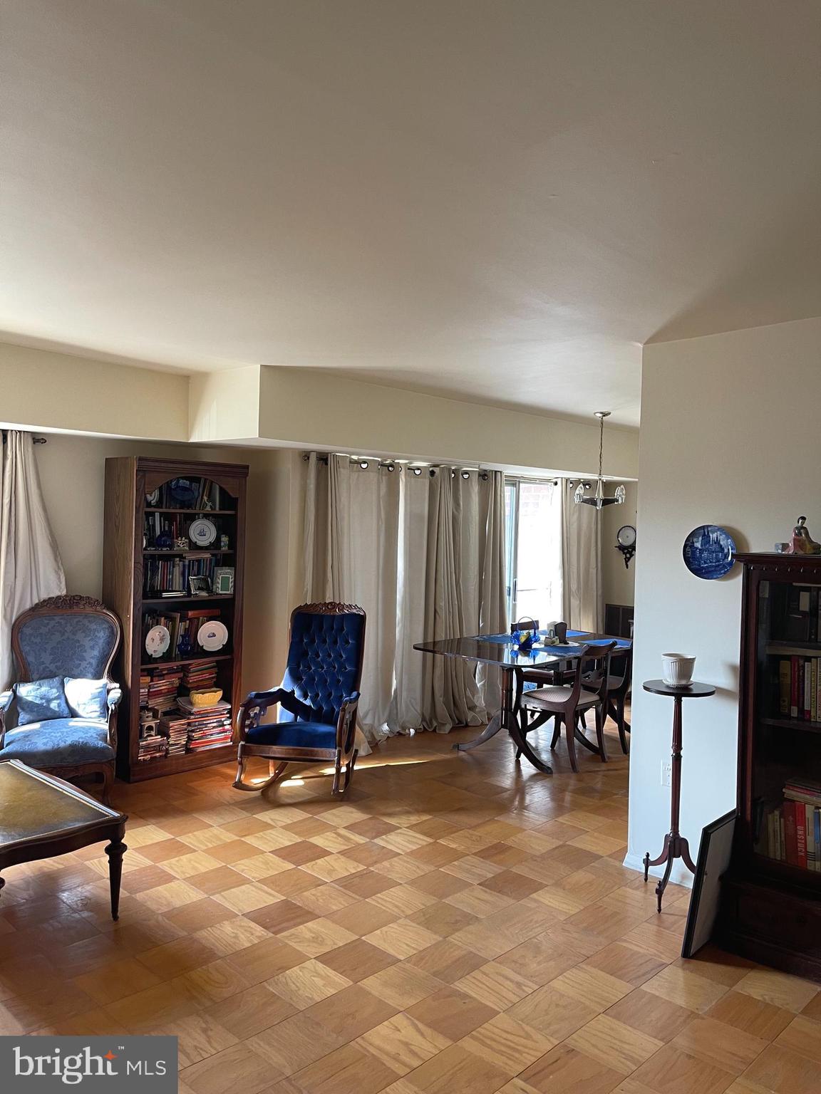 GRAND BEL MANOR - Residential