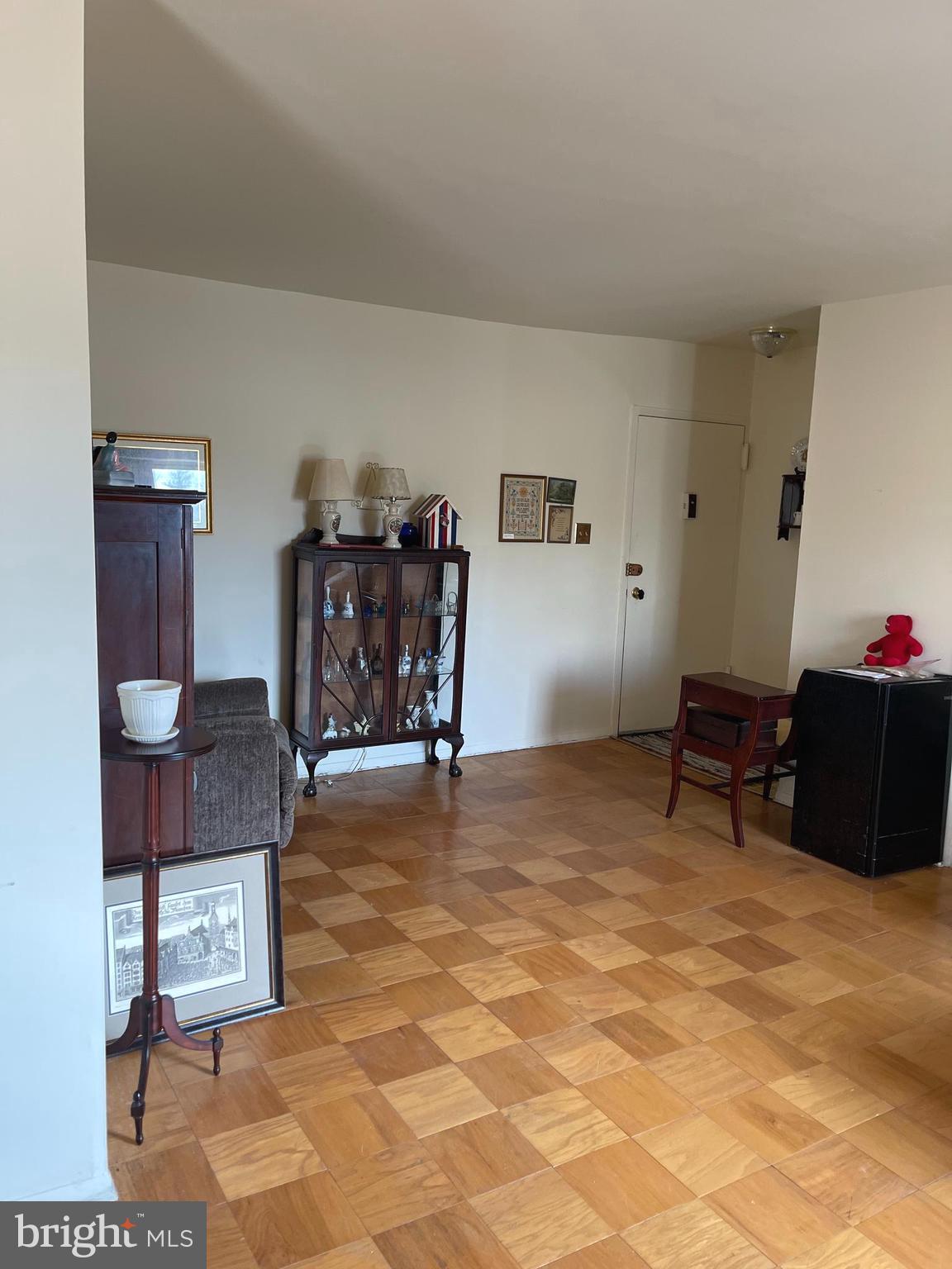 GRAND BEL MANOR - Residential