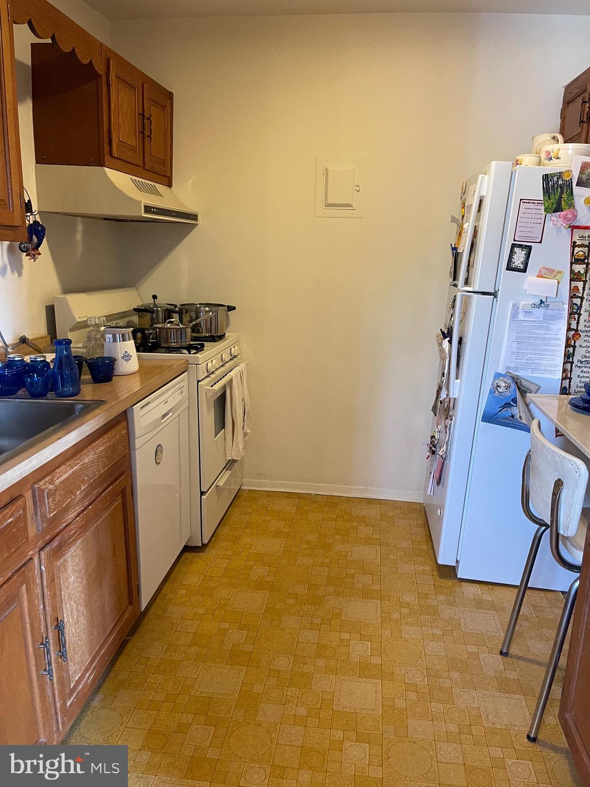 GRAND BEL MANOR - Residential