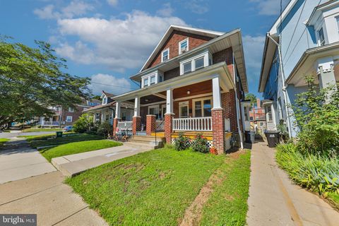 Townhouse For Sale - 707 5th Avenue<br/> BETHLEHEM, PA 18018