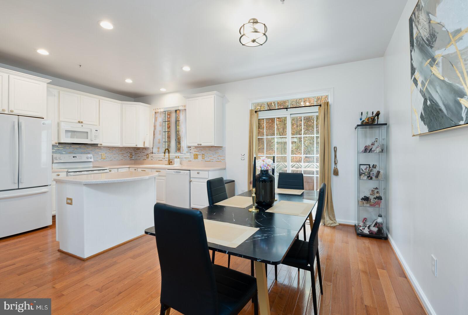 RIVERWATCH IND HEAD - Residential