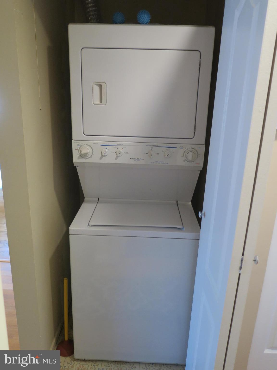 SUMMERRIDGE - Residential Lease