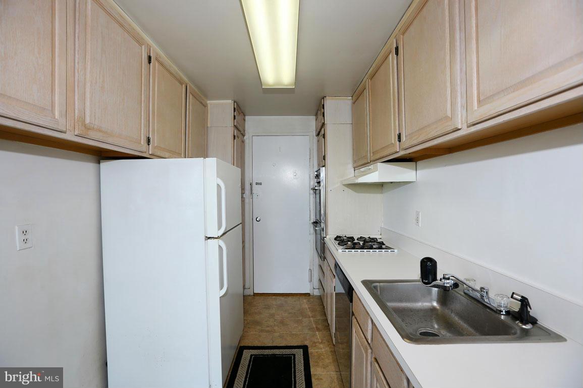 GROSVENOR PARK - Residential Lease