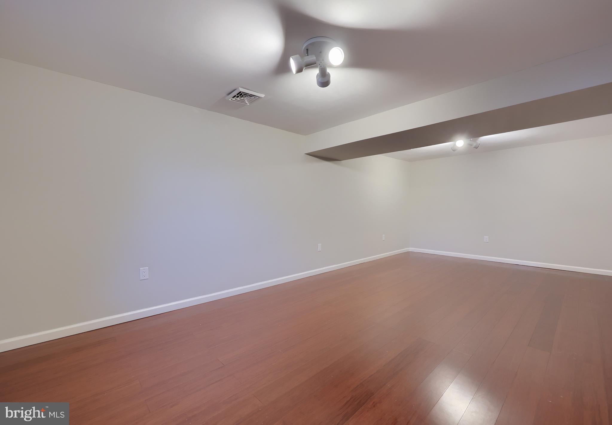 BRIDGE VALLEY - Residential