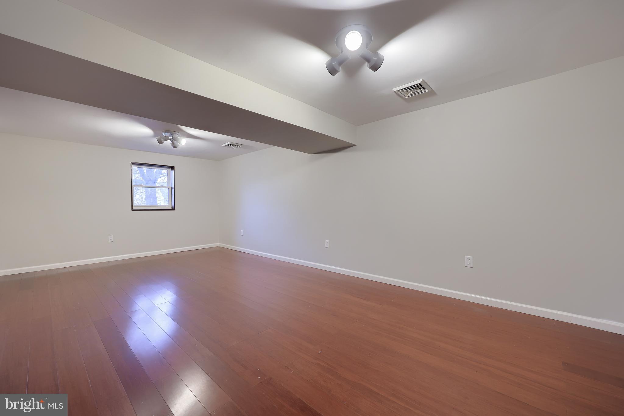 BRIDGE VALLEY - Residential