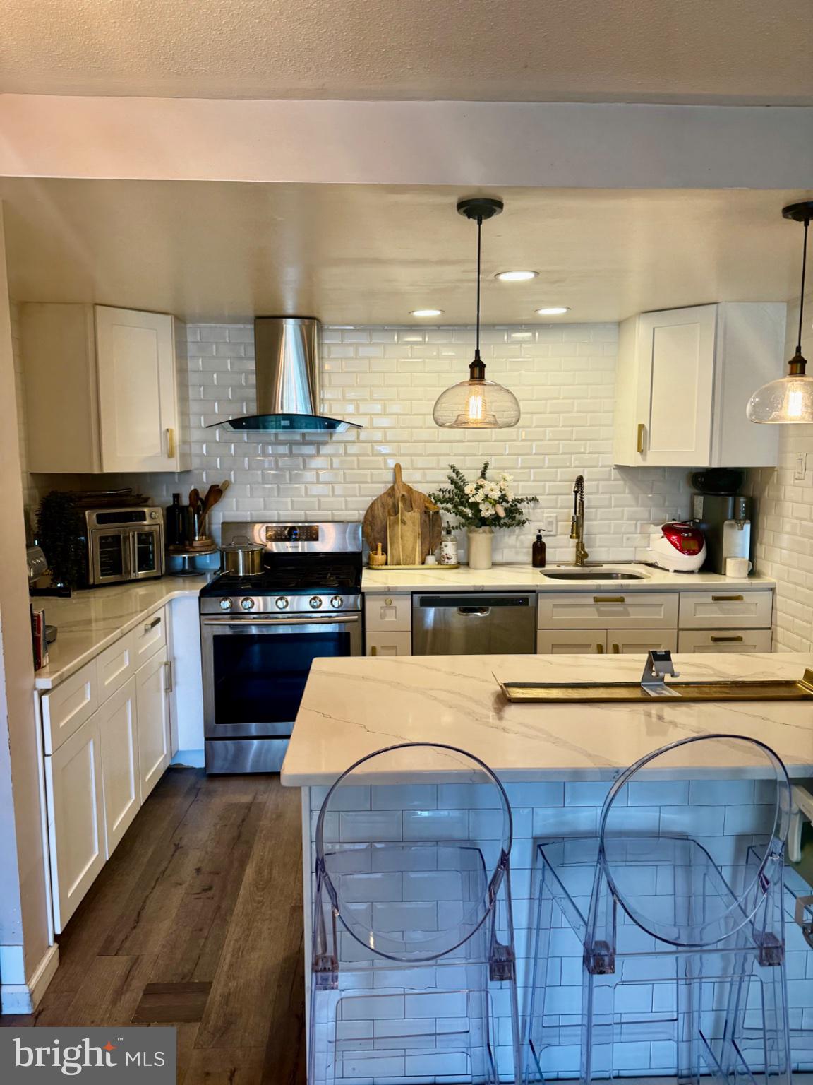 100 WEST AVENUE 426-S