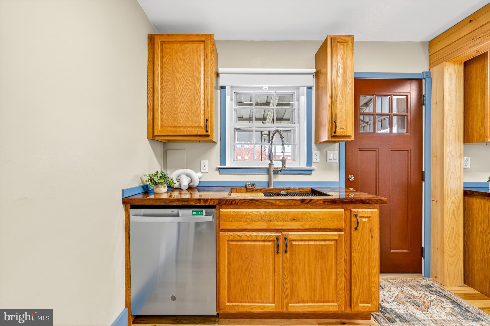 ROBIN HOOD TERRACE - Residential