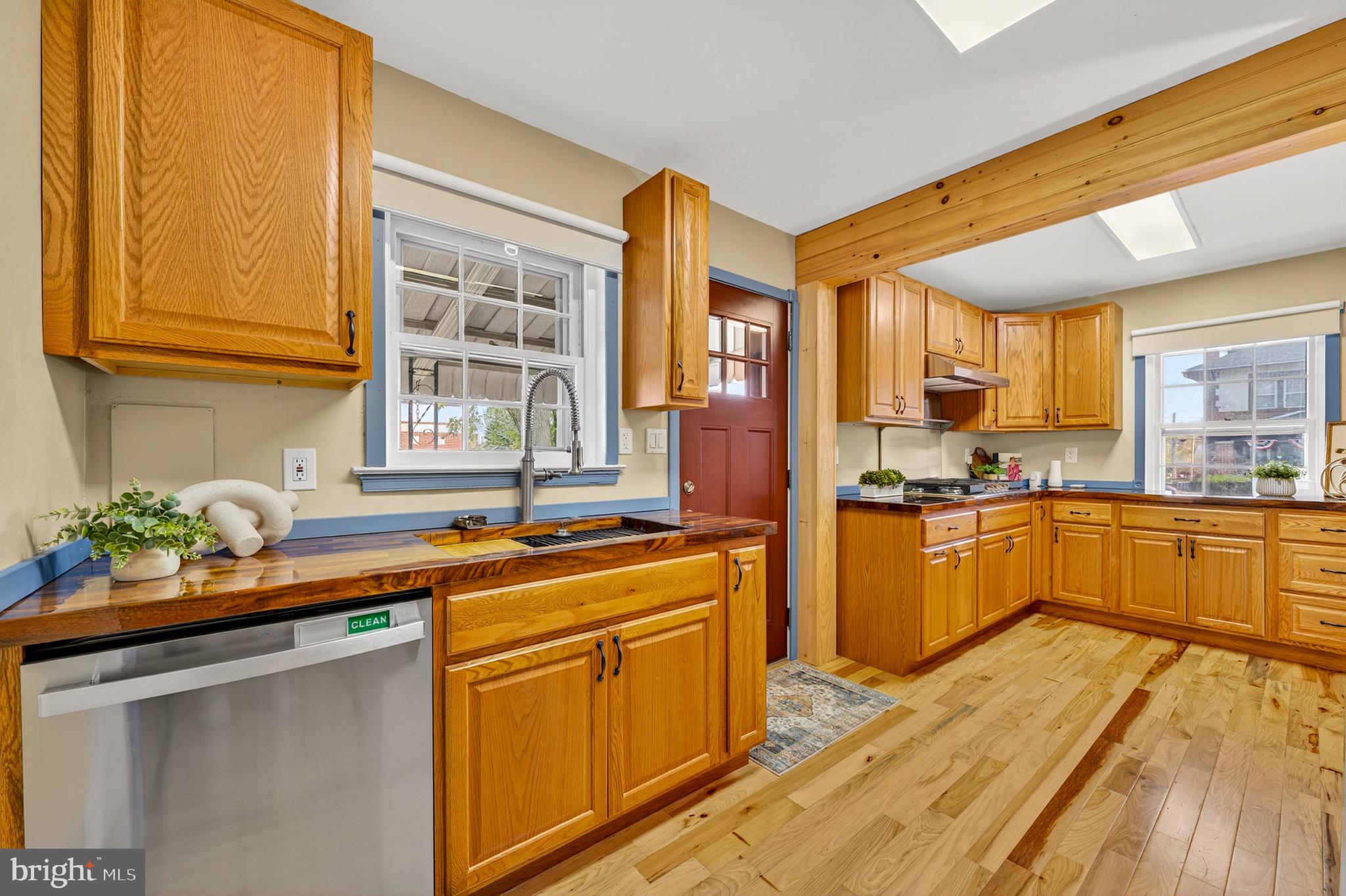 ROBIN HOOD TERRACE - Residential