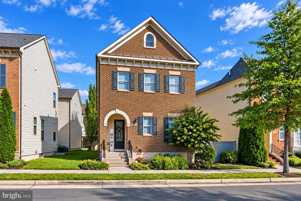 44642 PETERSHAM DR, ASHBURN, VA 20147 - Image 8df9ad4d70202e2a578d556580d3aa5b/404099288