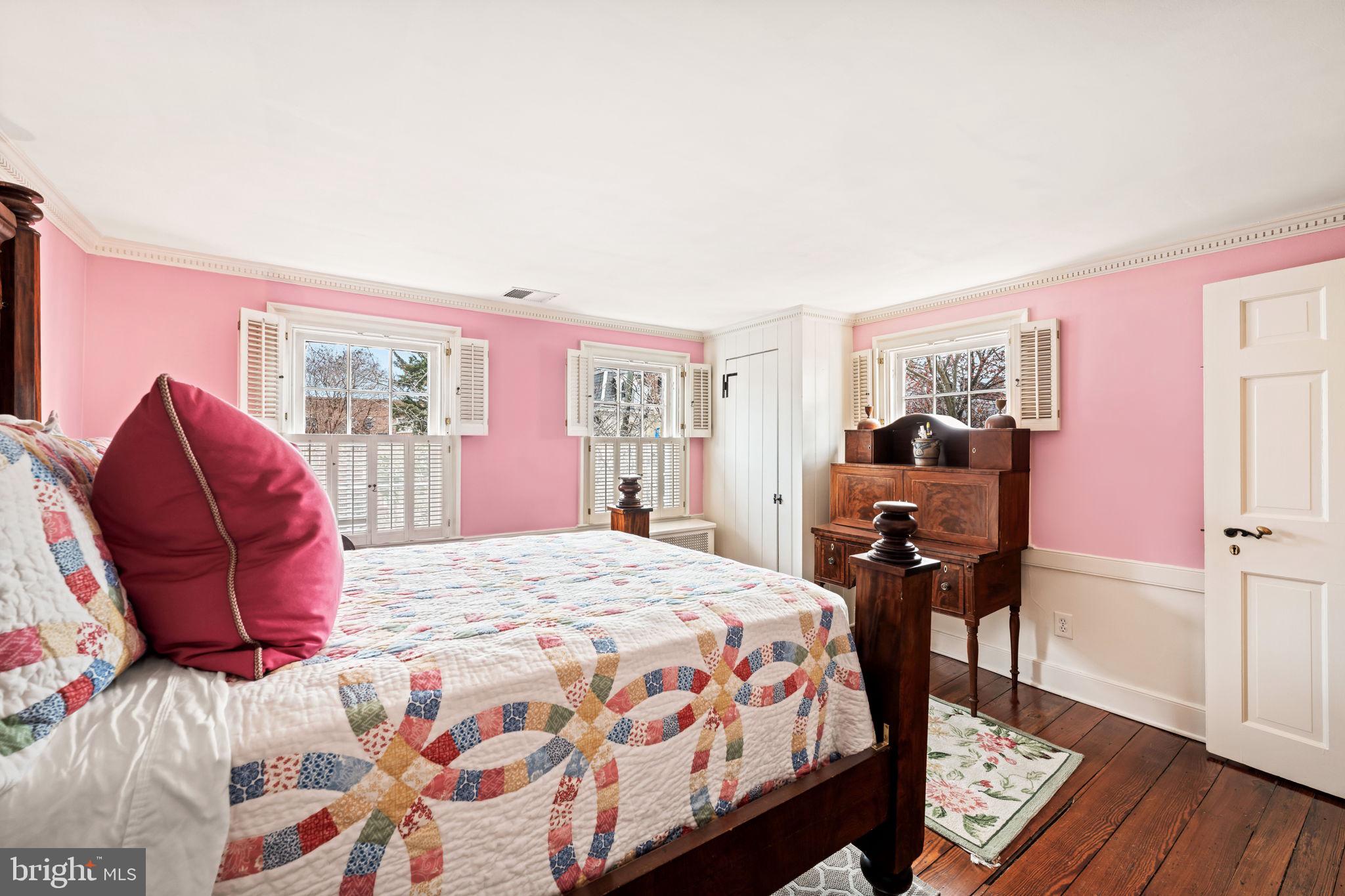 OLD TOWN ALEXANDRIA - Residential