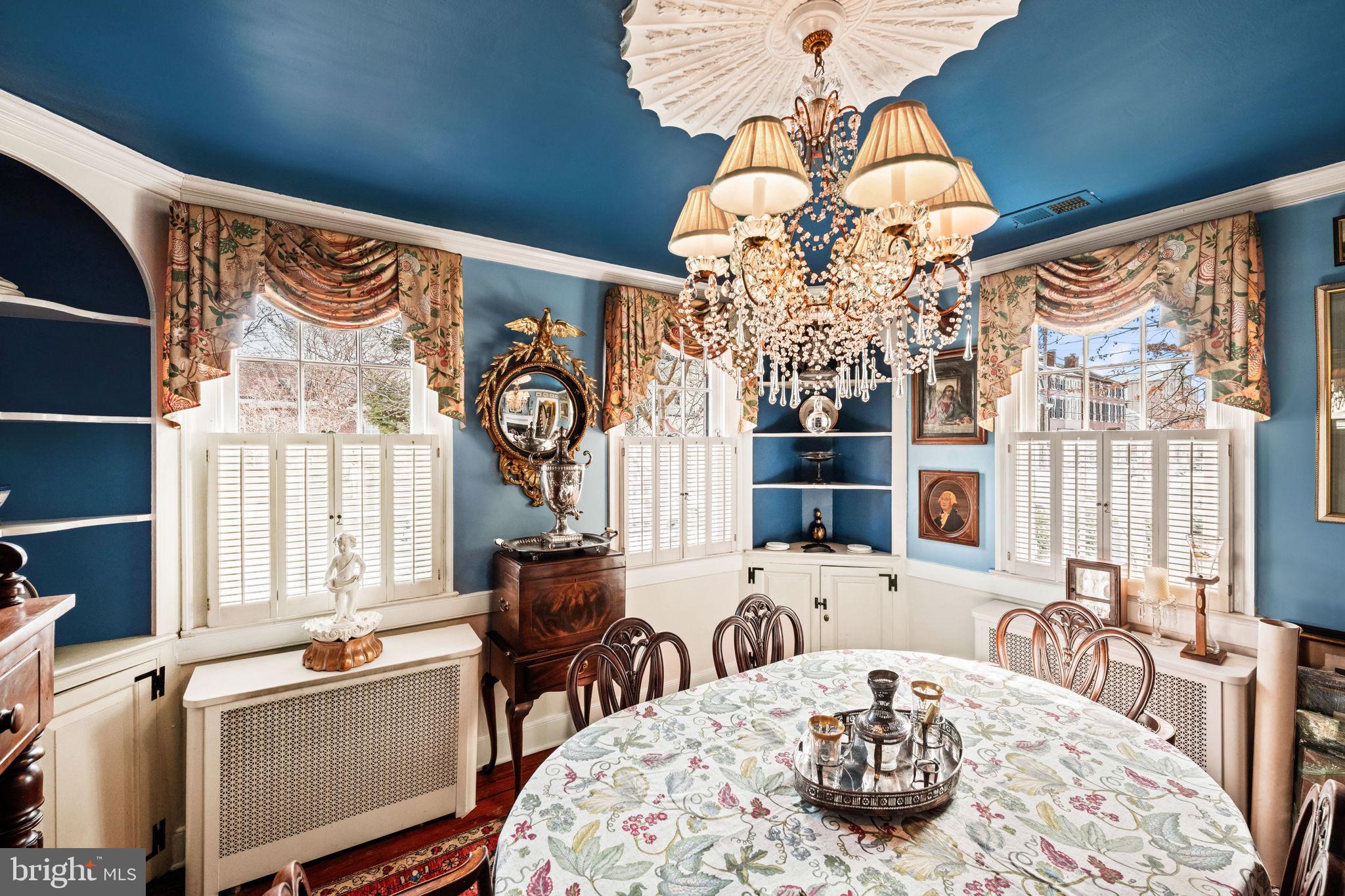 OLD TOWN ALEXANDRIA - Residential