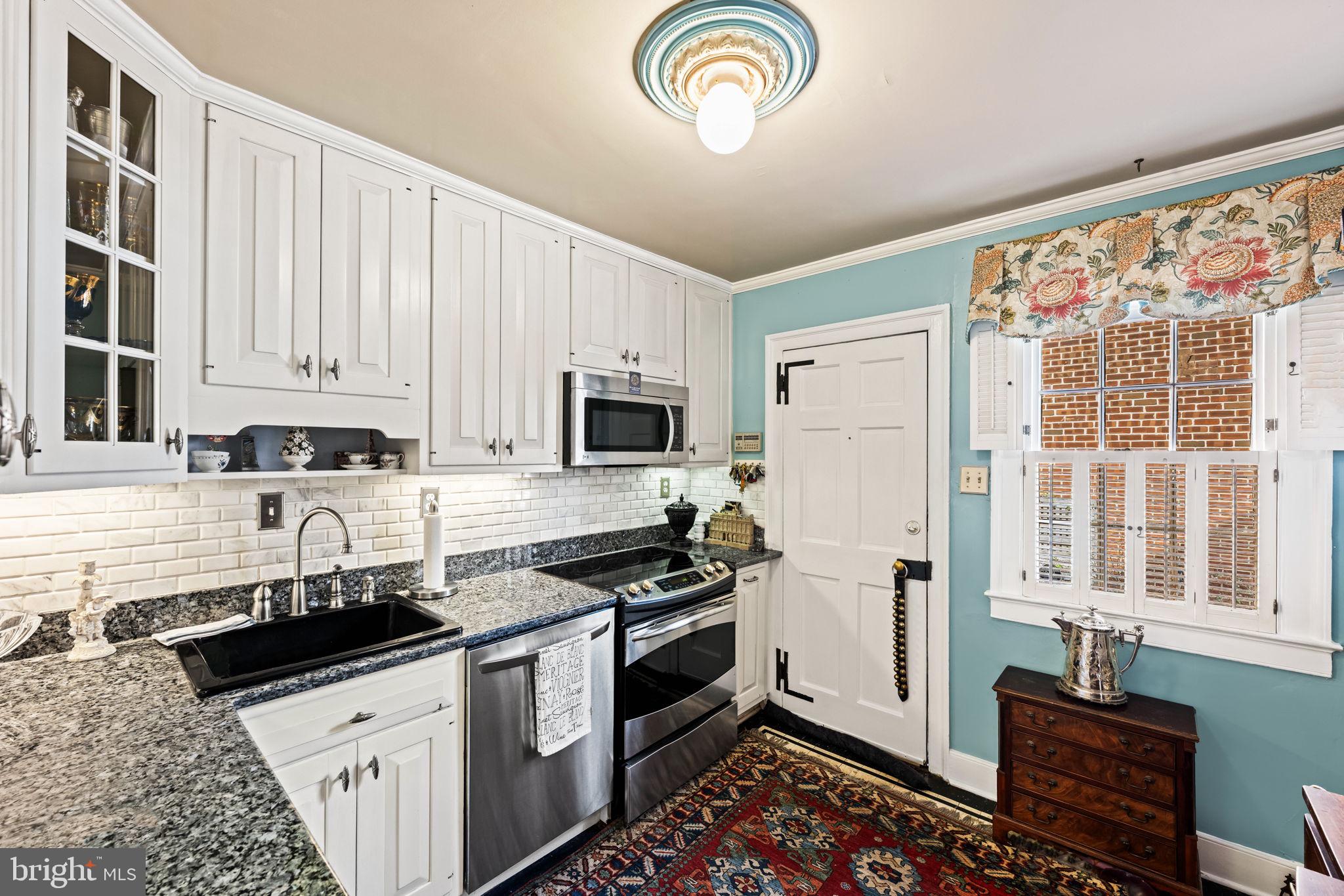 OLD TOWN ALEXANDRIA - Residential