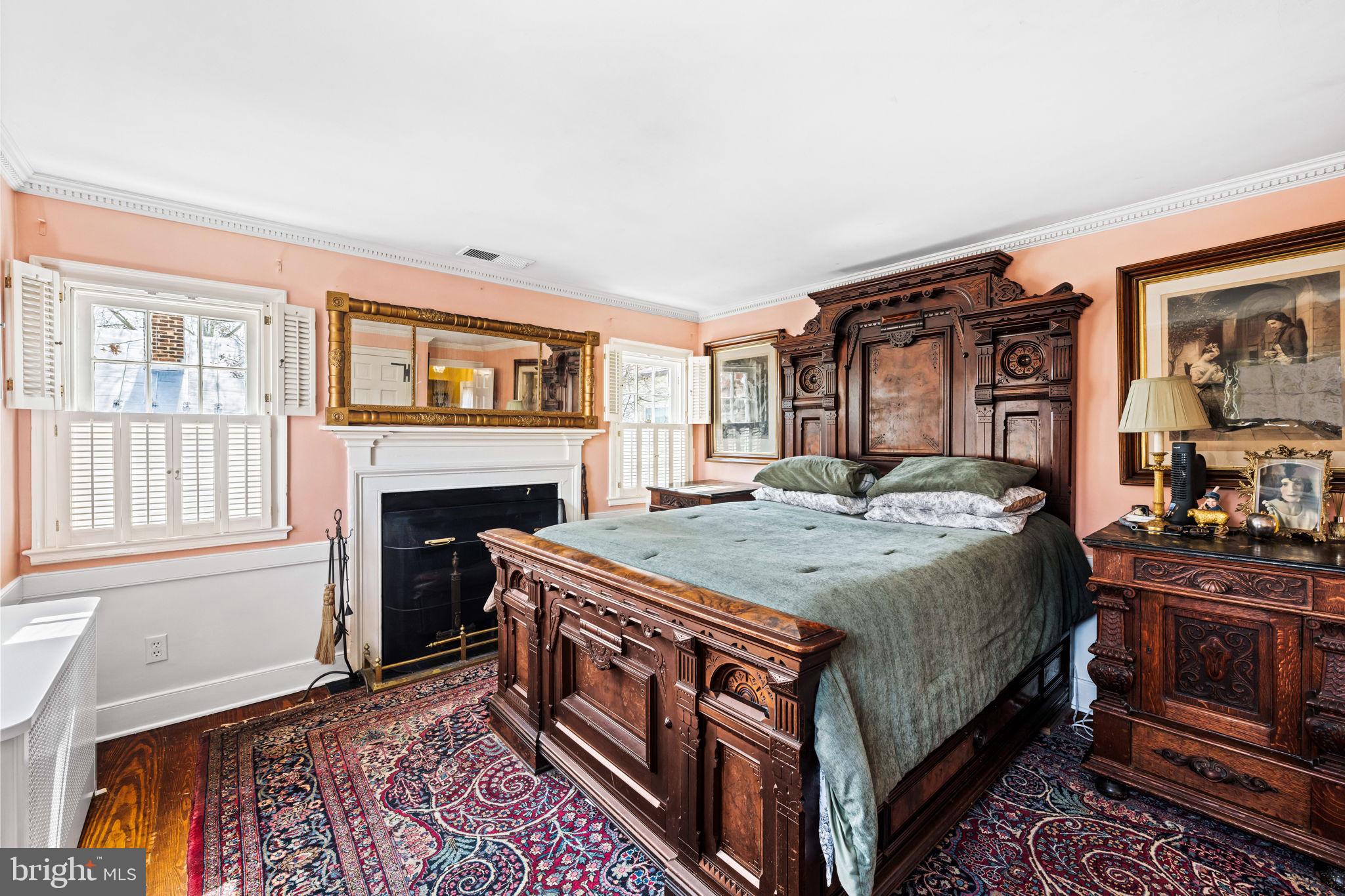 OLD TOWN ALEXANDRIA - Residential