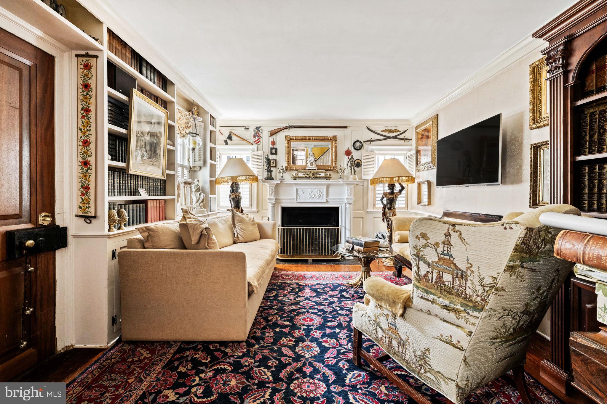 OLD TOWN ALEXANDRIA - Residential