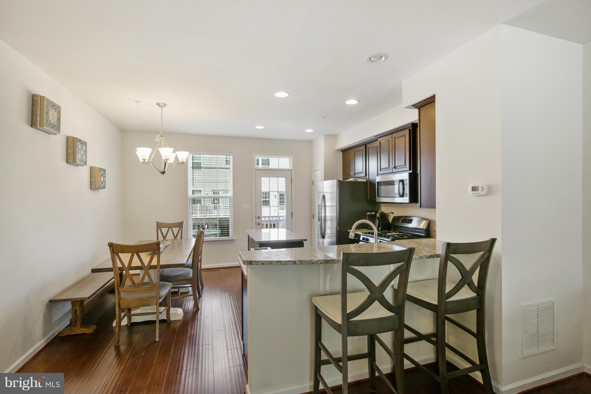 HOWARD SQUARE - Residential