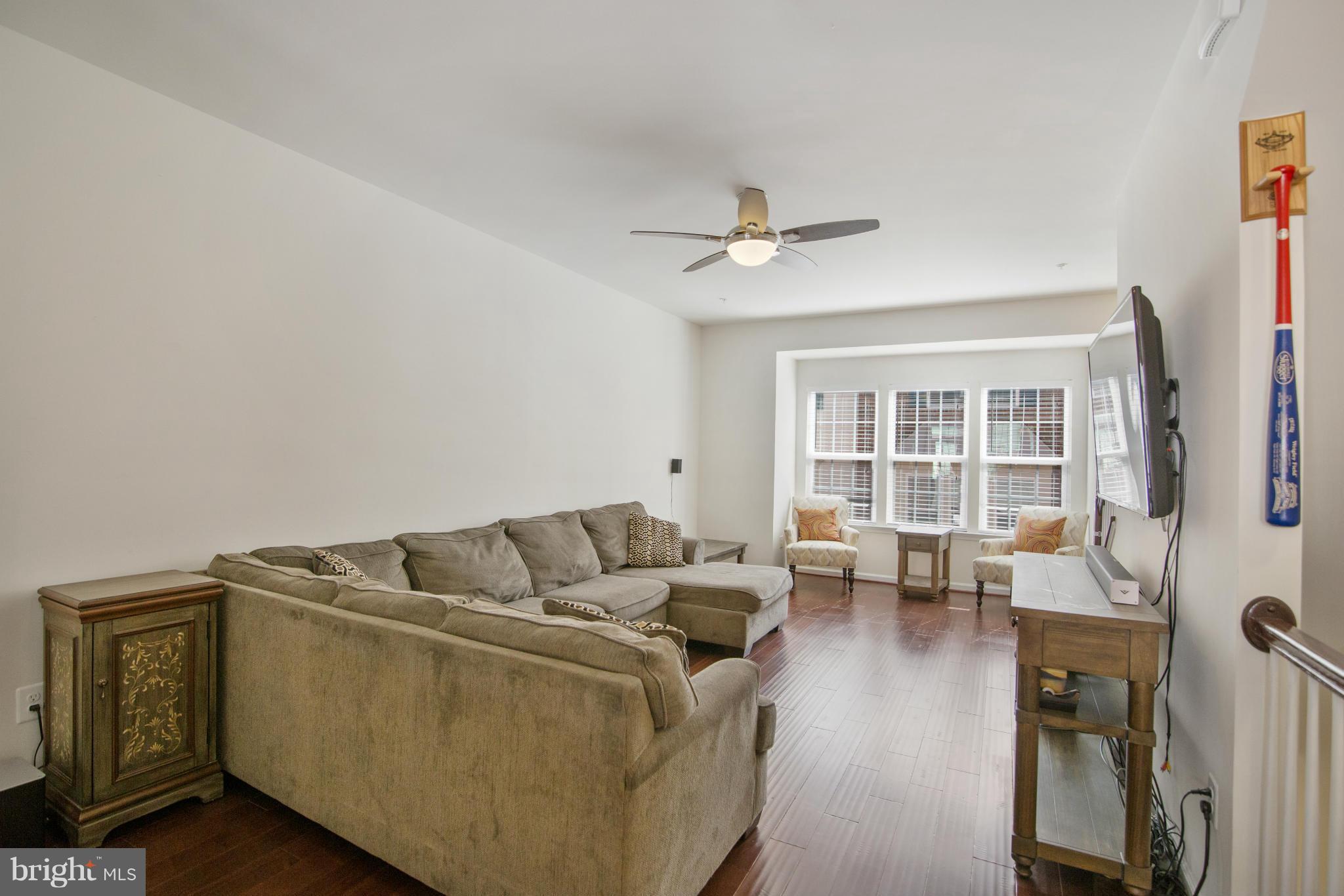 HOWARD SQUARE - Residential