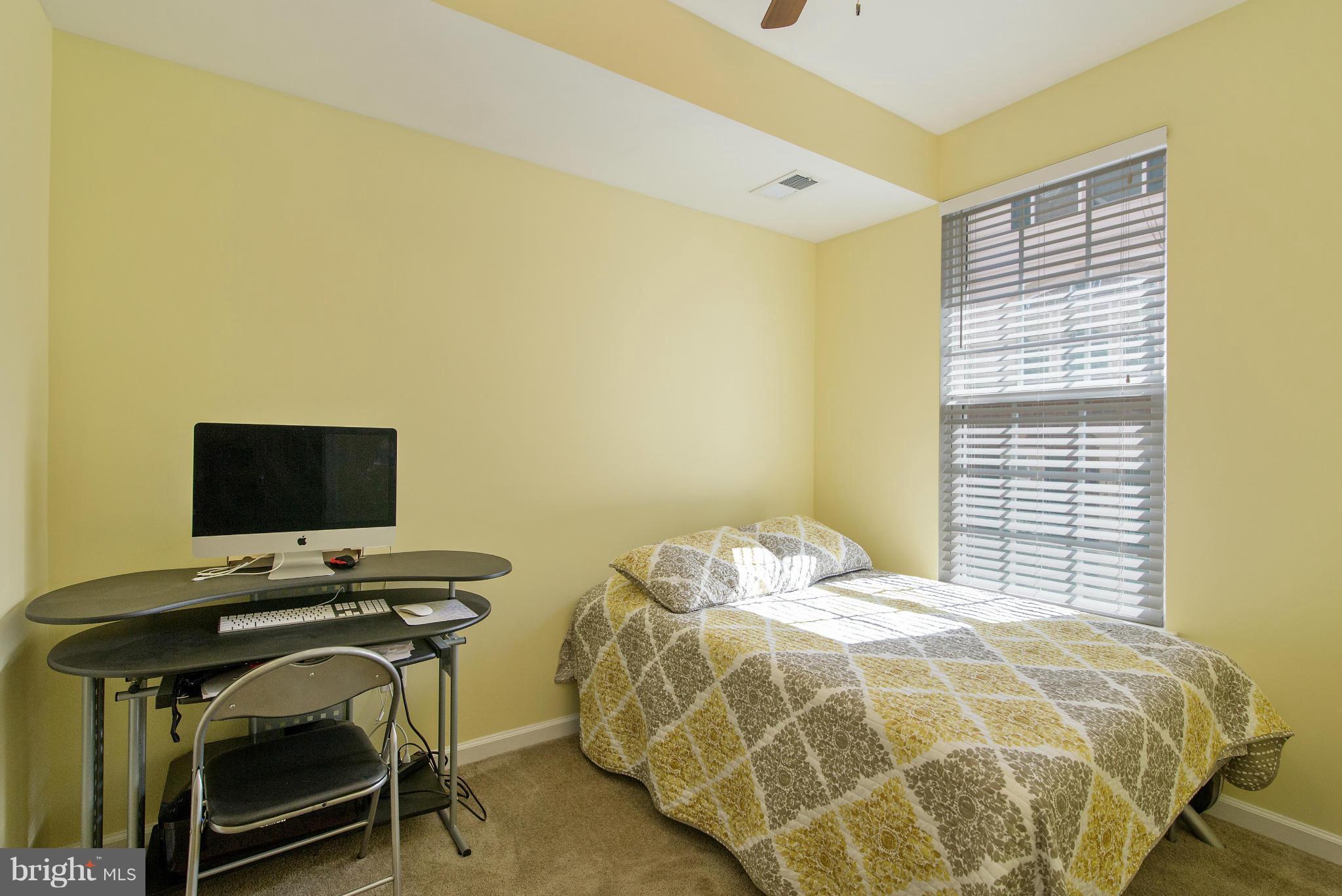 HOWARD SQUARE - Residential