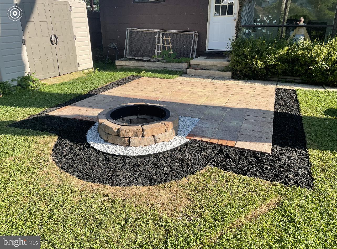 TWINBROOK - Residential Lease