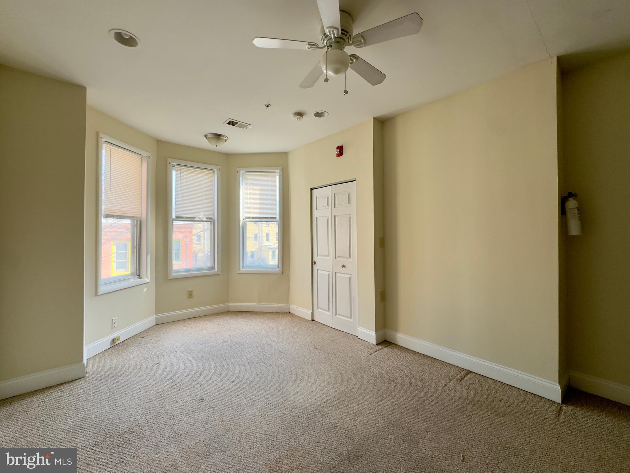 BARCLAY - Residential Lease