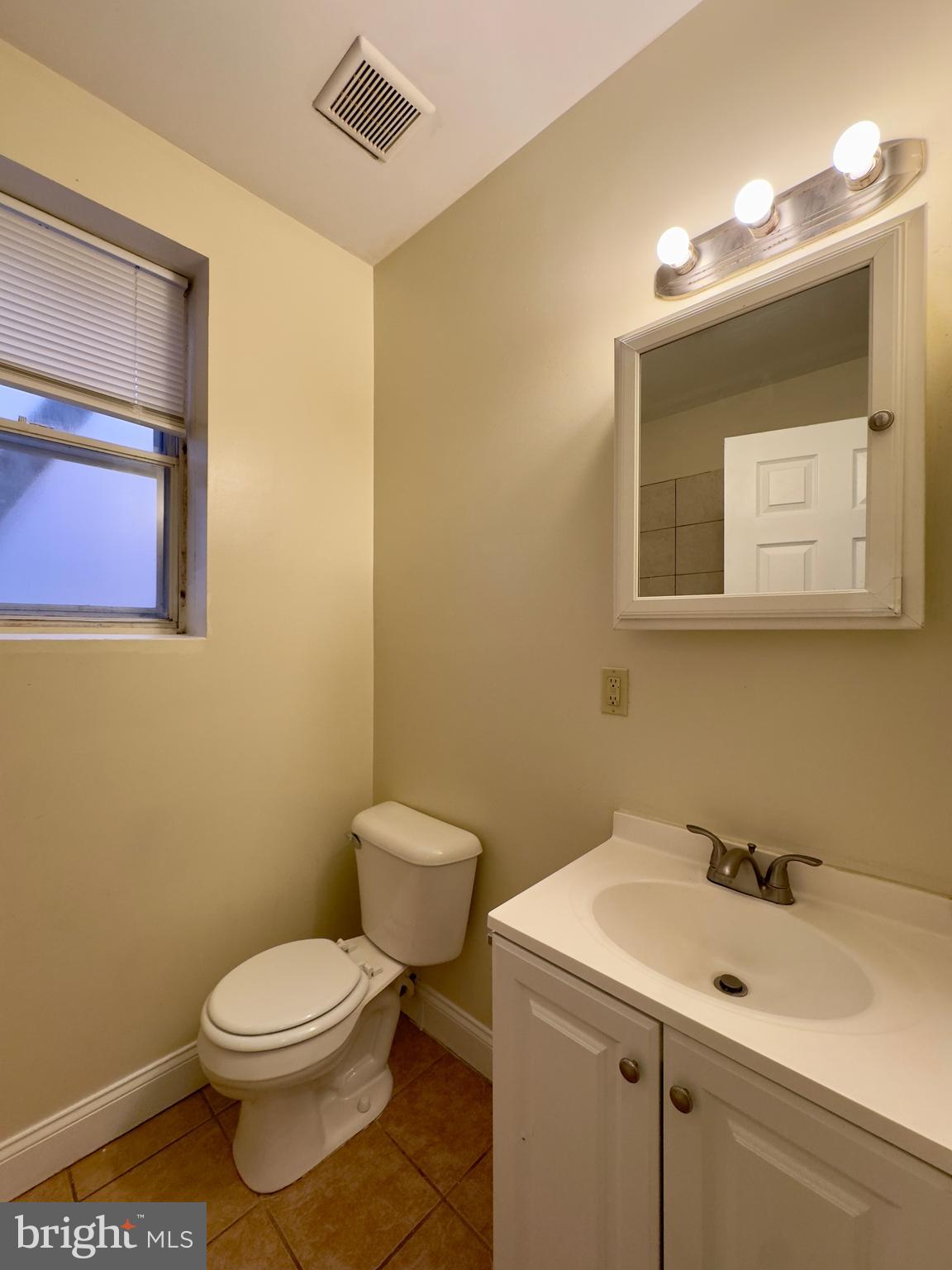 BARCLAY - Residential Lease