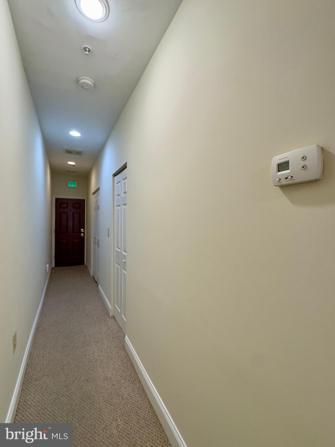 BARCLAY - Residential Lease