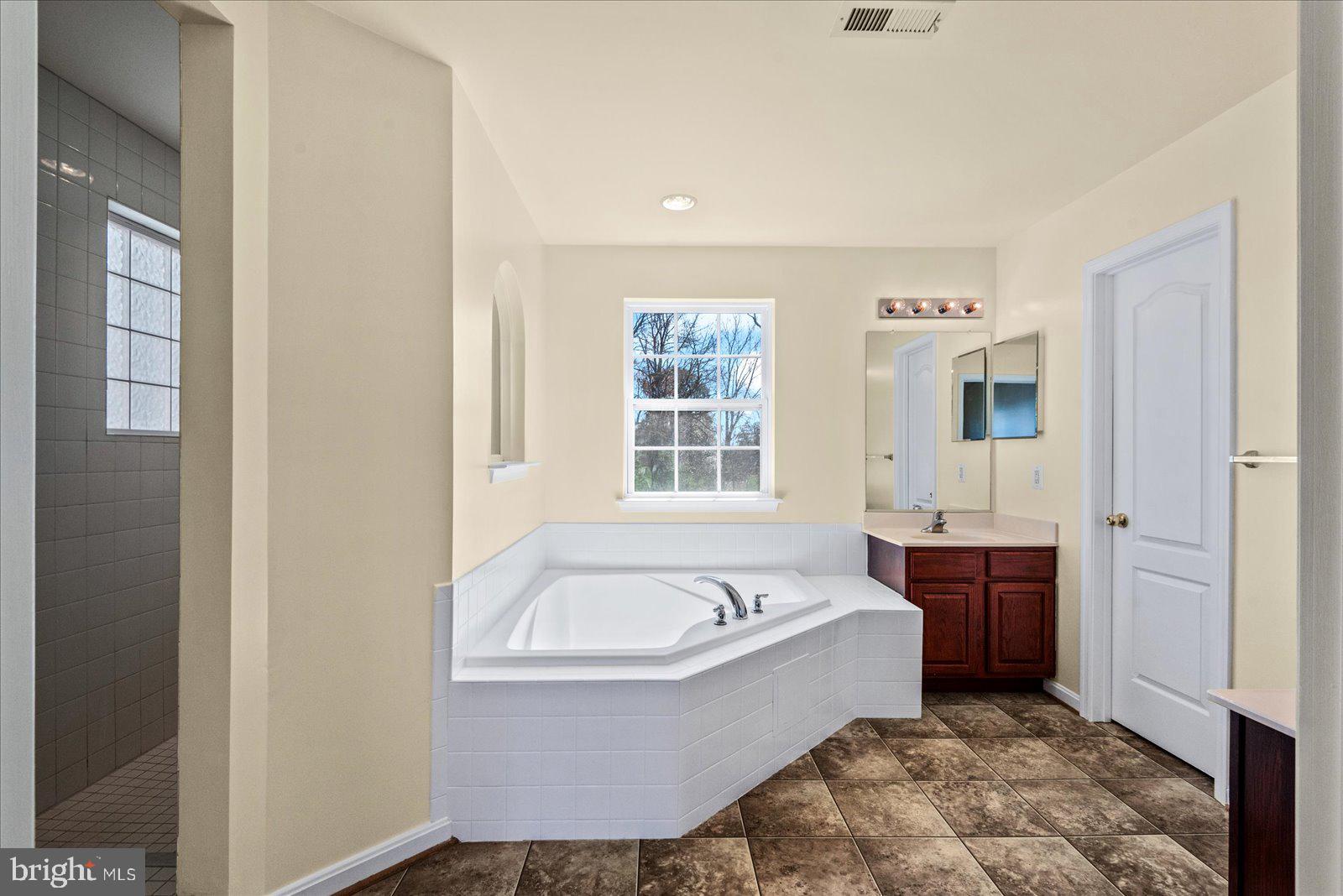 FERRY DOCK CROSSING - Residential