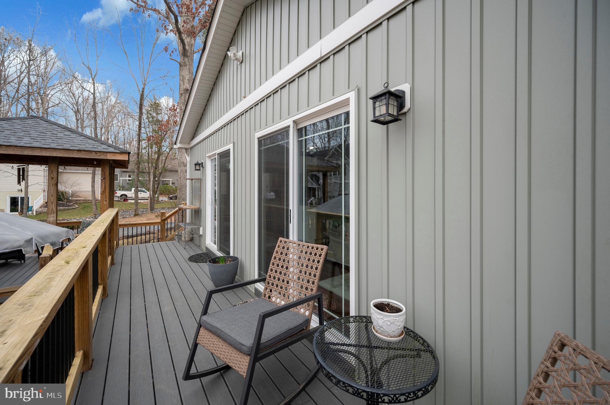 LAKE CAROLINE - Residential