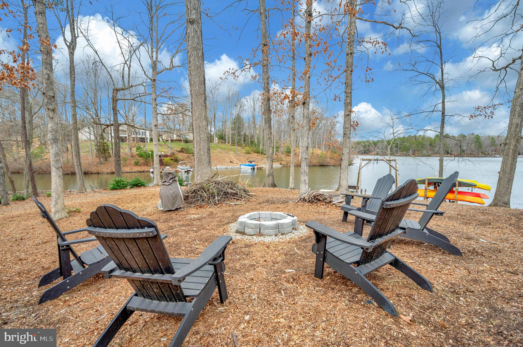 LAKE CAROLINE - Residential