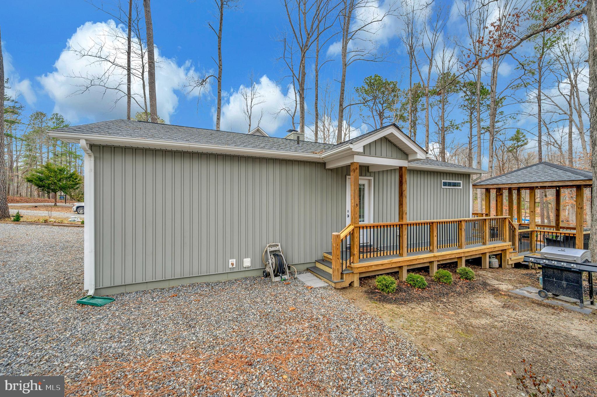 LAKE CAROLINE - Residential