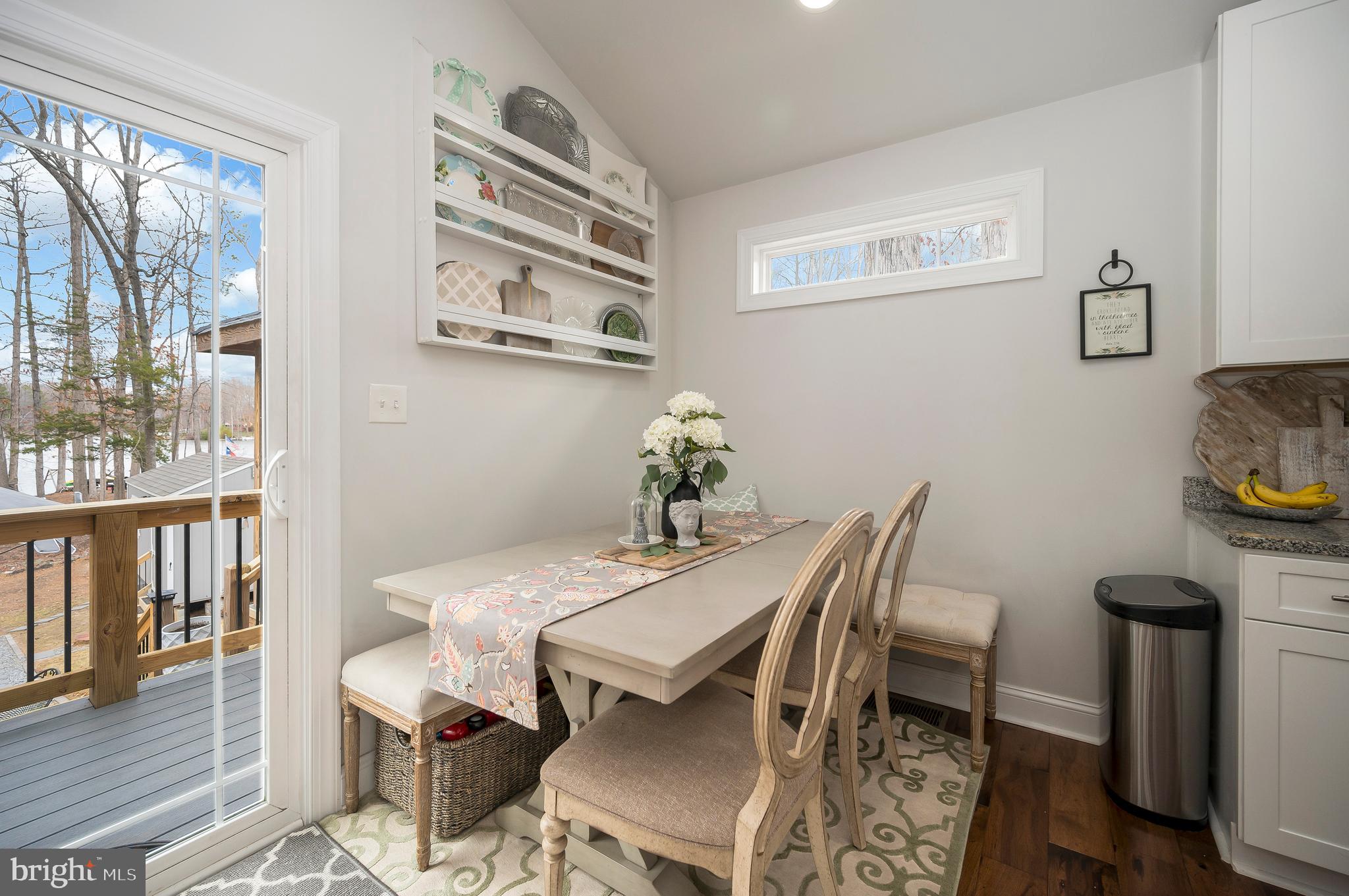 LAKE CAROLINE - Residential