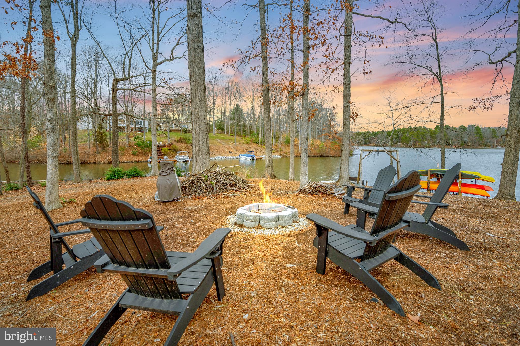 LAKE CAROLINE - Residential