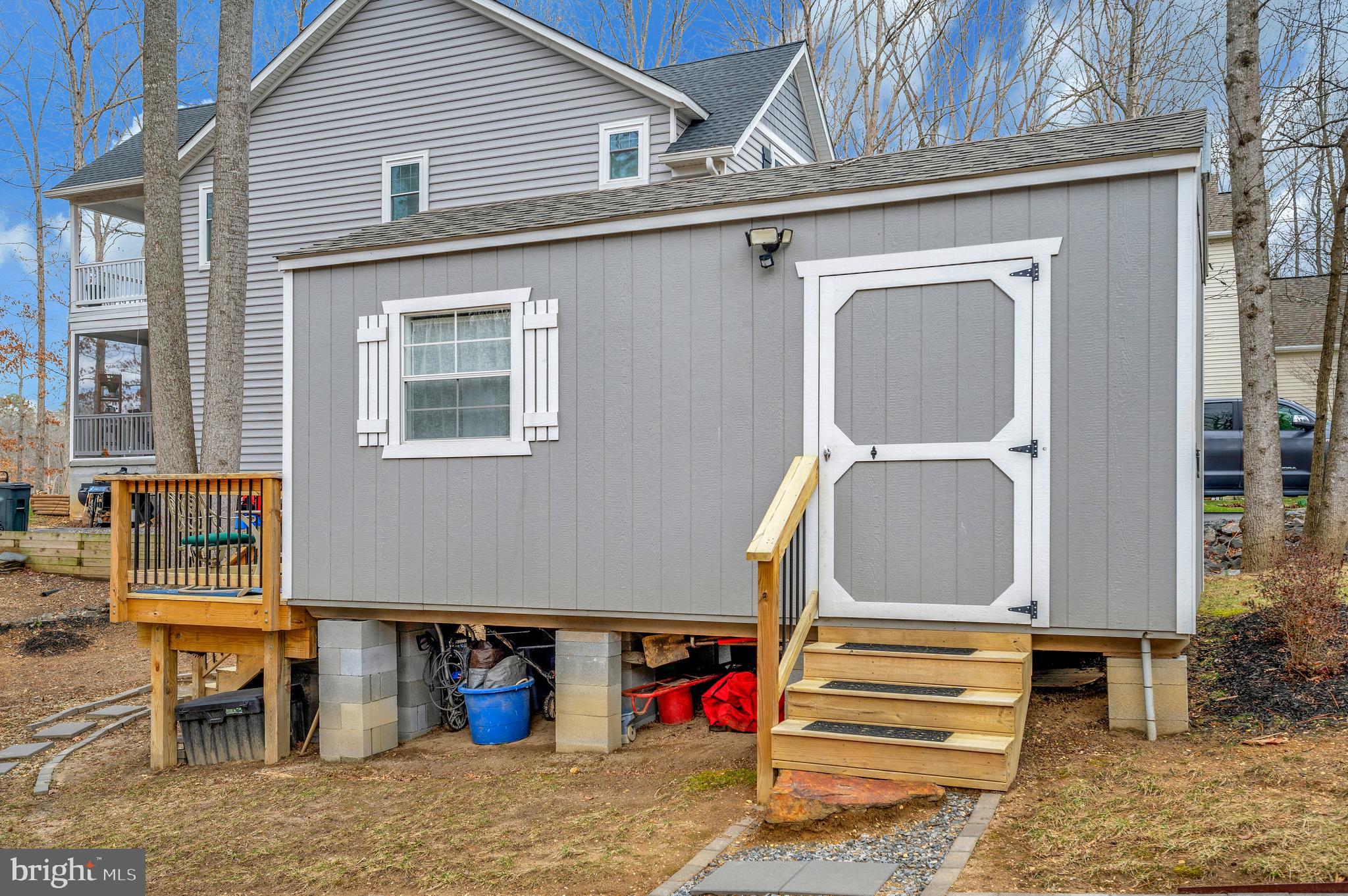 LAKE CAROLINE - Residential